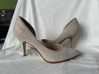 Pumps beige mit bunten Steinchen Gr. 37 Chemnitz - Schloßchemnitz Vorschau