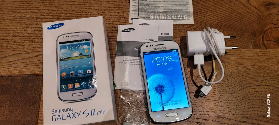 Samsung GALAXY S III Mini/weiß in Düsseldorf