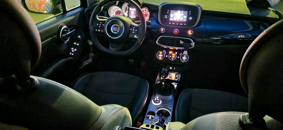 Fiat 500X  1,4 MultiAir Lounge Navi 18" Xenon Teilleder in Lemgo