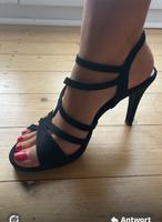 Tamaris schwarze Wildleder Sandalette  Abiball Nordrhein-Westfalen - Krefeld Vorschau