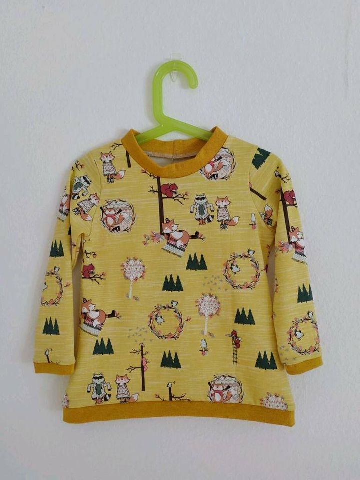 Pullover gr. 98/104, Handmade, Neu, Caros Traum Zauber Welt in Blankenheim