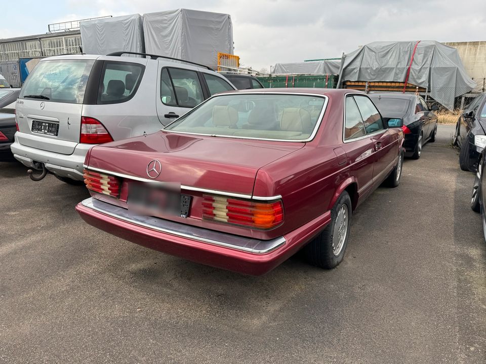 Mercedes 560 SEC mit H Kennzeichen aus denn USA in Hildesheim