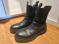 Schwarze Stiefel / Boots aus echtem Leder, Gr. 41 Friedrichshain-Kreuzberg - Friedrichshain Vorschau
