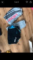 Mädchen Sport Klamotten Paket 140 146 Adidas Trainingsjacke Hose Nordrhein-Westfalen - Erkrath Vorschau