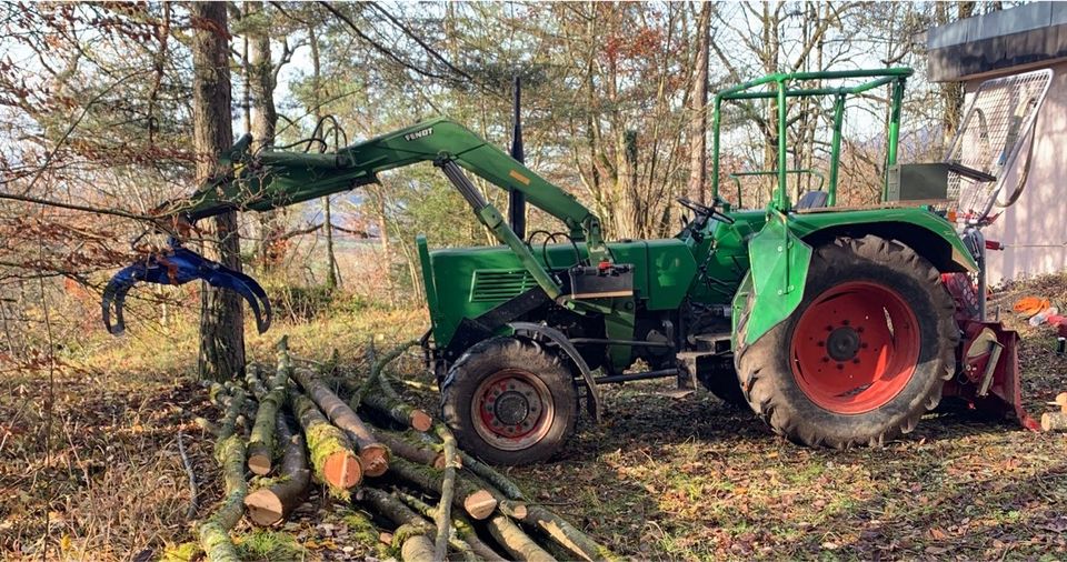 Suche Traktor Bulldog Schlepper  mit Allrad Fendt IHC Deutz JD…. in Happurg