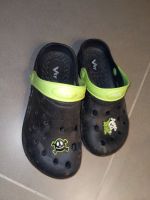 Schlappen Sandale Outdoor Schuhe 32 Pirat Skull Totenkopf Crocs Bayern - Hohenpeißenberg Vorschau