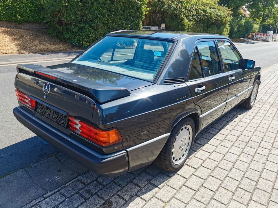 Mercedes-Benz 190 E 2,3 l / Oldtimer / Schiebedach in Niederwerrn