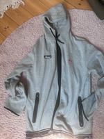 Kapuzenjacke Herren Ellesse grau Berlin - Borsigwalde Vorschau