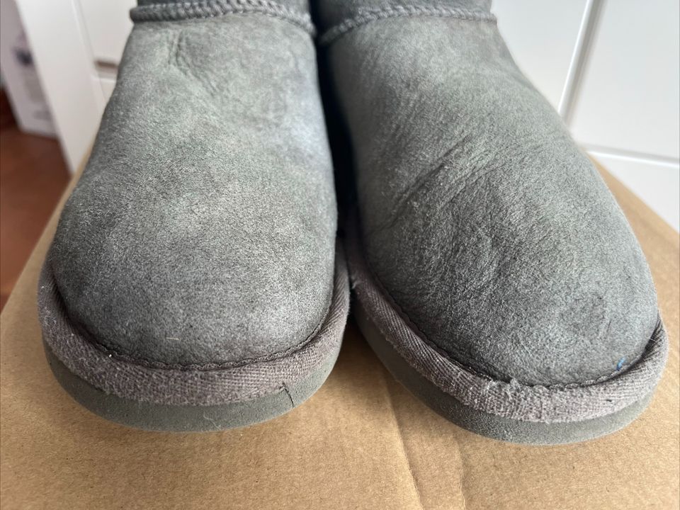 UGG Boots W Classic Short II Grey Grau EU 36 US 5 in Mainz