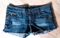EDC Esprit kurze Jeans Hose, Gr 31 (L) Sachsen-Anhalt - Köthen (Anhalt) Vorschau