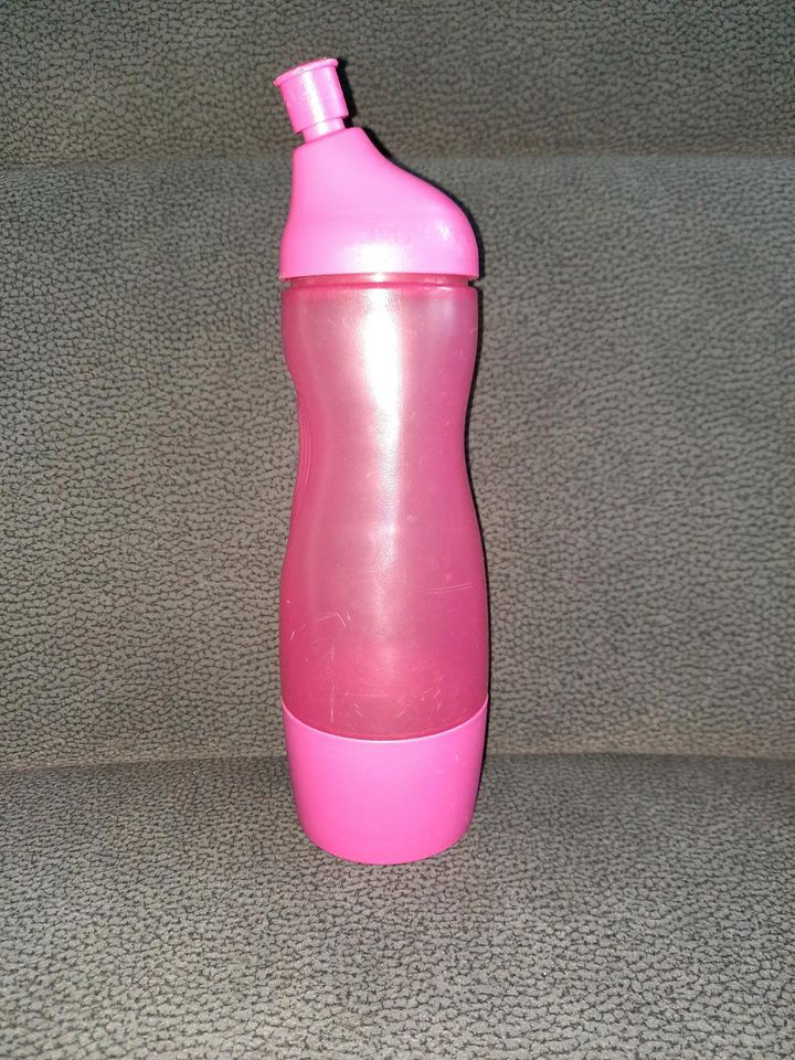 Tupperware  Flasche 750 ml in Petershagen