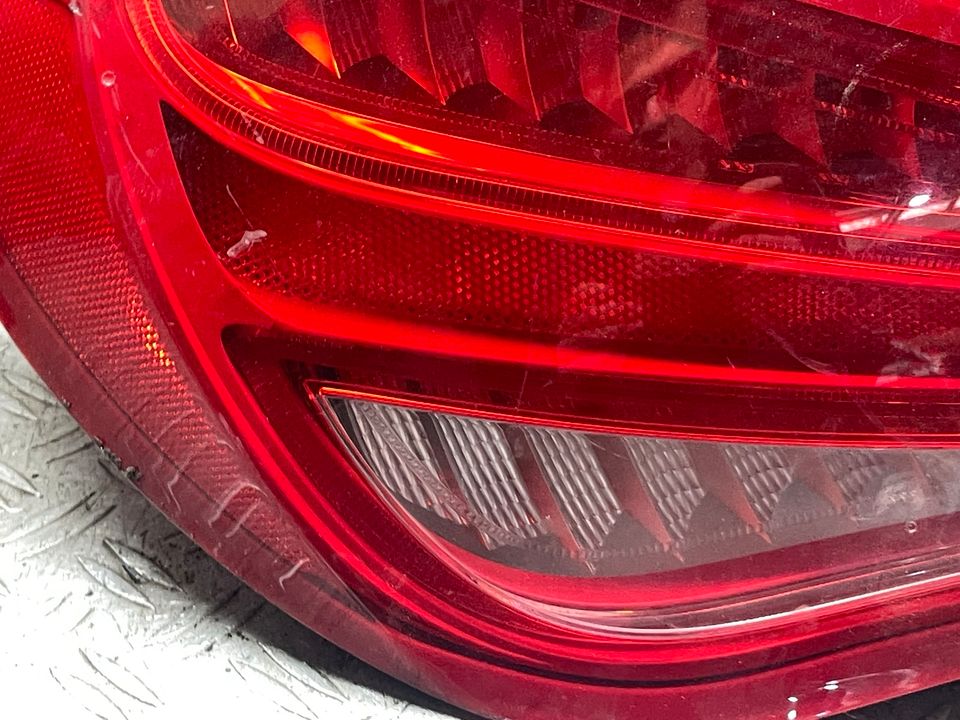 Mercedes CLA W117 Rücklicht links A1179060301 in Gelsenkirchen