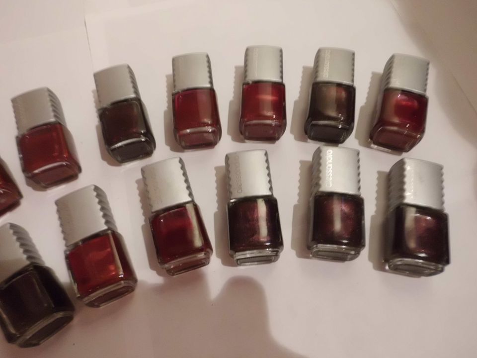 Nagellack / Konvolut  / 22 Stück / Neu in Deggingen