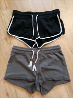 Shorts Gr. S grau Clockhouse und schwarz H&M Niedersachsen - Leer (Ostfriesland) Vorschau