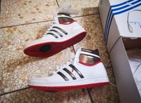 Nagel neue Adidas Schuhe Gr 39.5 mit Etikett tolle Farben Nordrhein-Westfalen - Jüchen Vorschau