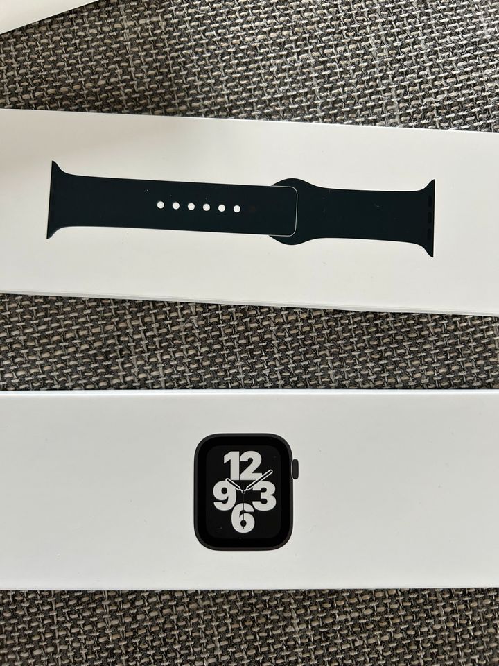 Apple Watch SE 44mm OVP GPS in Lübbecke 