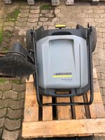 Kärcher Professional KM 70/20 C Kehrmaschine mit 1-Seitenbesen Niedersachsen - Delmenhorst Vorschau