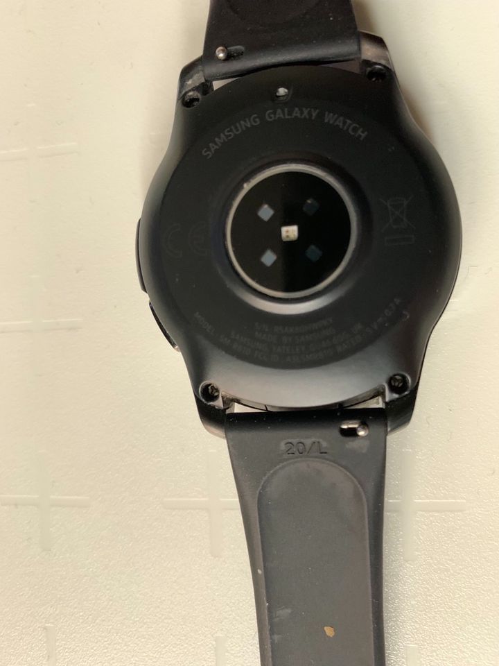 Samsung Smartwatch Galaxy Watch SM-R810, Schwarz, 42 mm,Bluetooth in Neusäß