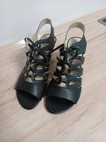 Caprice Sandalen Schuhe 40 7 40,5 Leder schwarz Sommer festlich Nordrhein-Westfalen - Sankt Augustin Vorschau