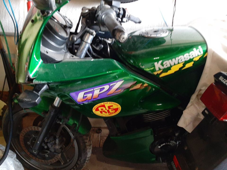 Als Pärchen  Motorräder Suzuki + Kawasaki 500ccm in Langerwehe