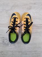 Nike Fußball Schuhe Größe 29.5 Sachsen - Weischlitz Vorschau