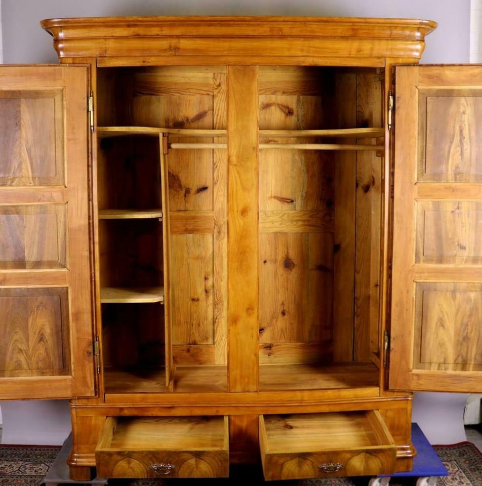 Pfälzer Antikschrank Kirschbaum u. Nußbaum 1860  #12240 in Walldorf