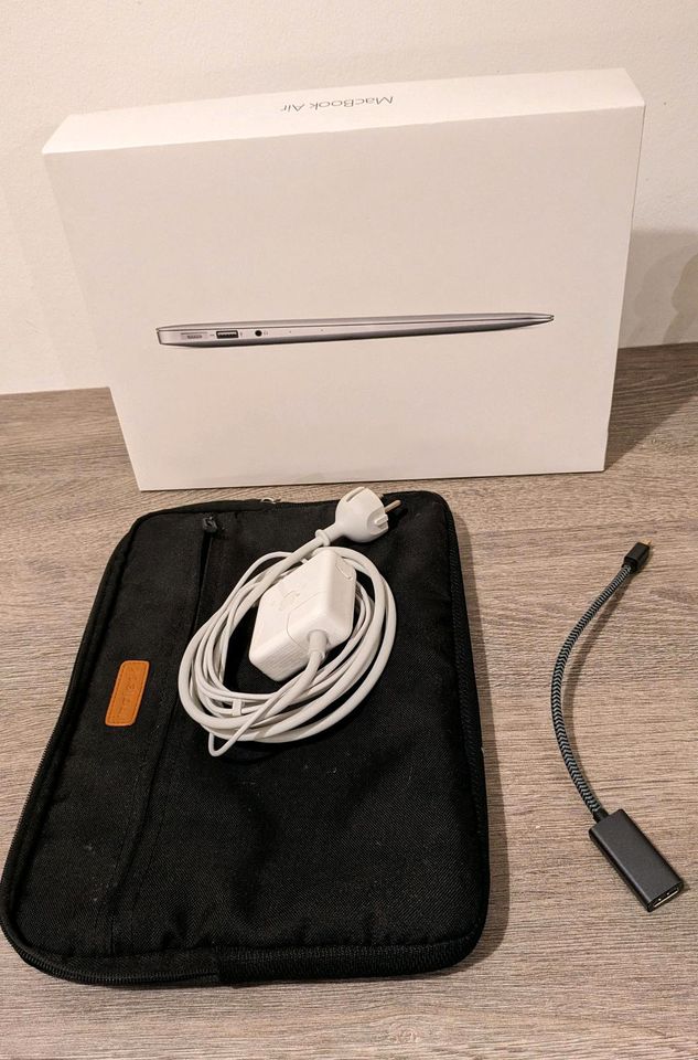MacBook Air (13" 2017) 128GB in Leipzig