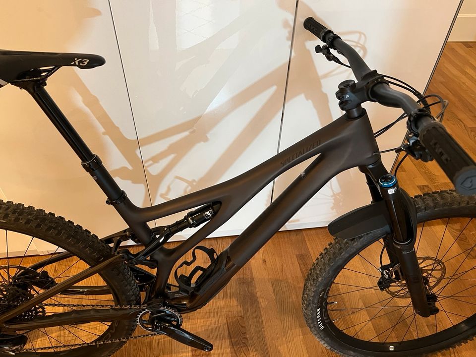 Stumpjumper Carbon expert specialized 2023 S4 in Stuttgart