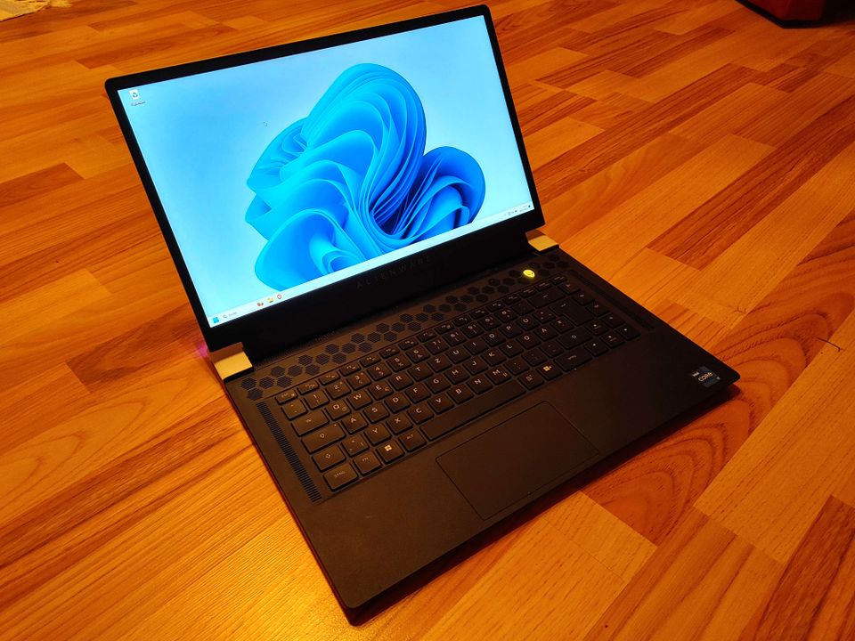 3080Ti 360Hz Gaming Notebook Laptop Alienware x15 R2 in Egenhofen