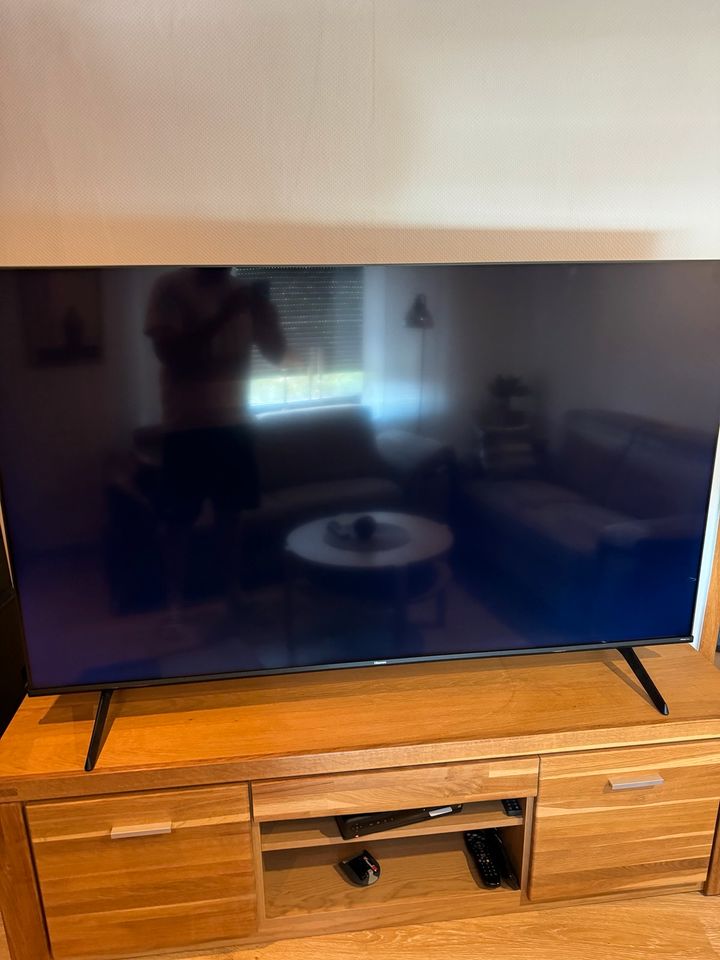 Hisense Flachbild TV defekt zu verschenken in Salzgitter