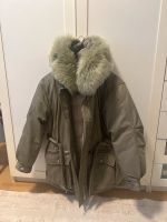 Winterjacke grün mit Kunstfell Nordrhein-Westfalen - Mönchengladbach Vorschau