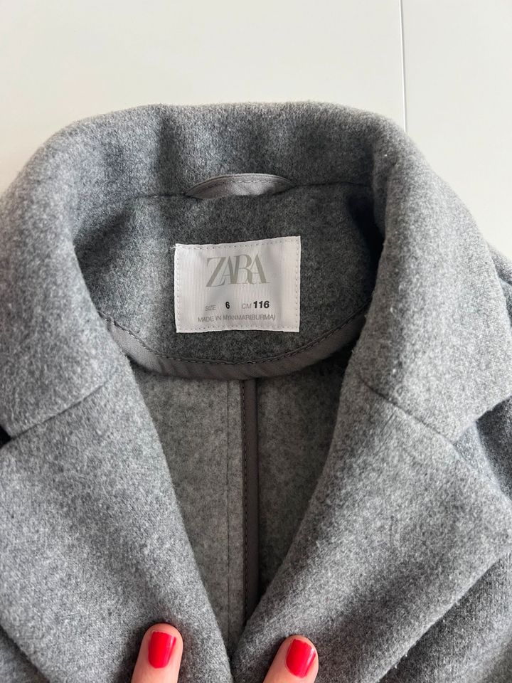 Zara Mantel grau Gr 116 in Buchloe