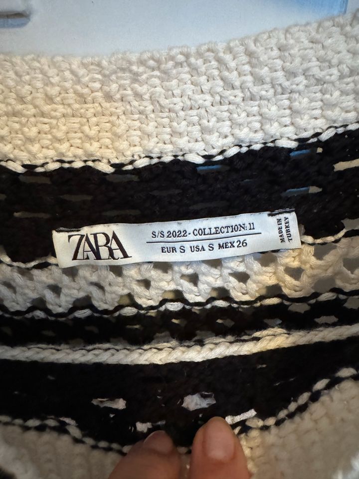 Strickpullover von Zara Gr. S schwarz weiß 100% Baumwolle in Hamburg