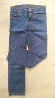 Jeanshose Jeans H&M dunkelblau Größe 128 Sachsen - Annaberg-Buchholz Vorschau