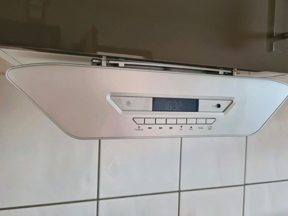Terris Unterbau Küchenradio in Biebelnheim