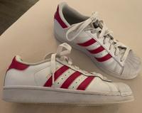 Superstar Adidas / Weiß mit pinken Streifen Münster (Westfalen) - Centrum Vorschau