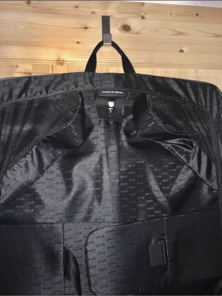 Original Porsche Design P 2000 Luggage Anzugtasche Kleidersack in Wirft