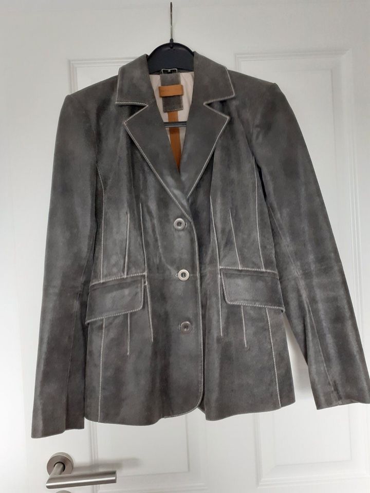 Damenlederjacke Lederjacke Vintage-Stil grau  Größe 38  NEU in Hattstedt