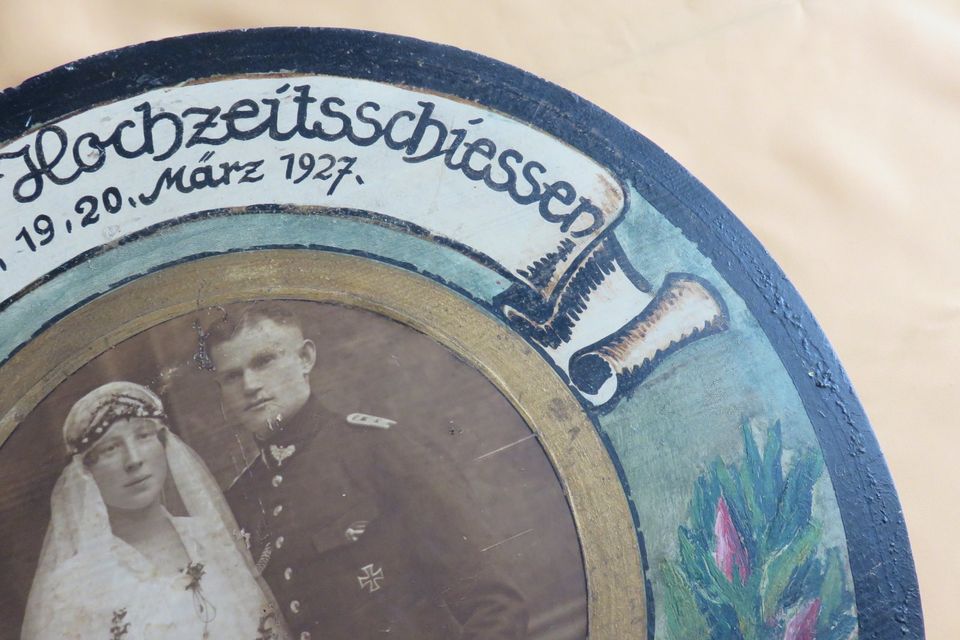 Seltene Große alte Schützen Hochzeitsscheibe Militär in Johanniskirchen