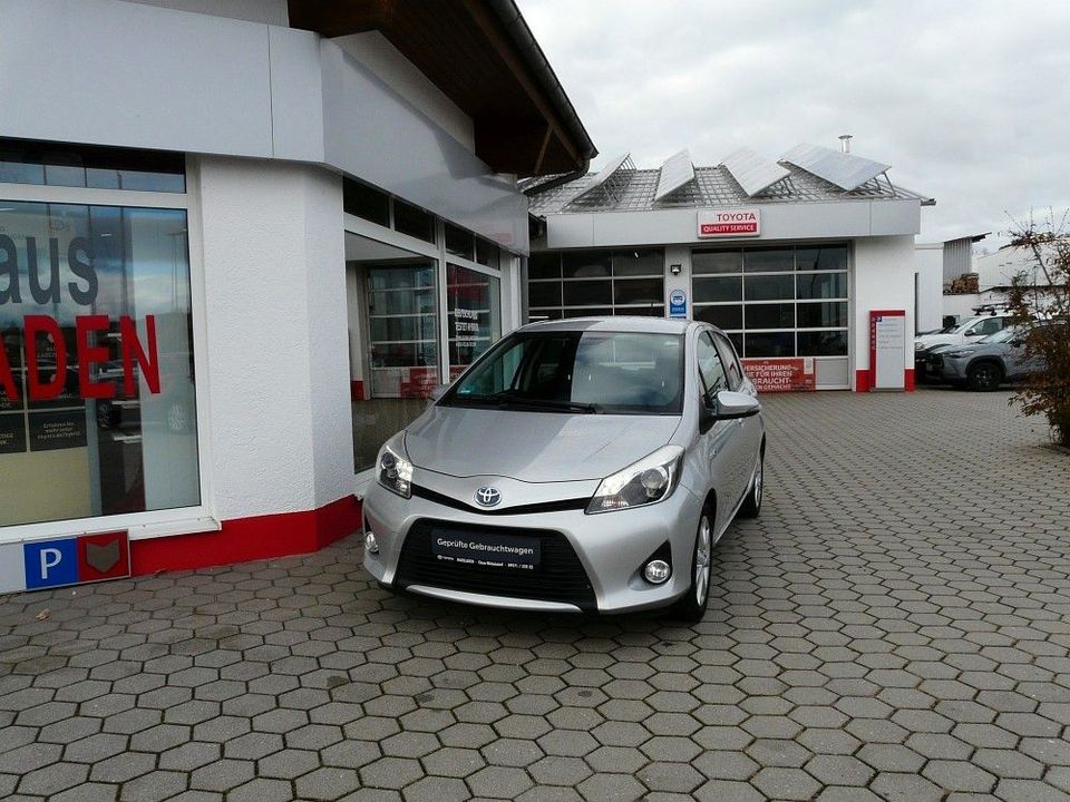 Toyota Yaris 1,5 Hybrid Club in Cham