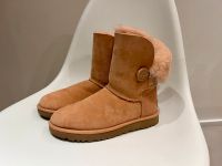 UGG Boot Bailey Button Gr 38 rosa Rheinland-Pfalz - Wincheringen Vorschau