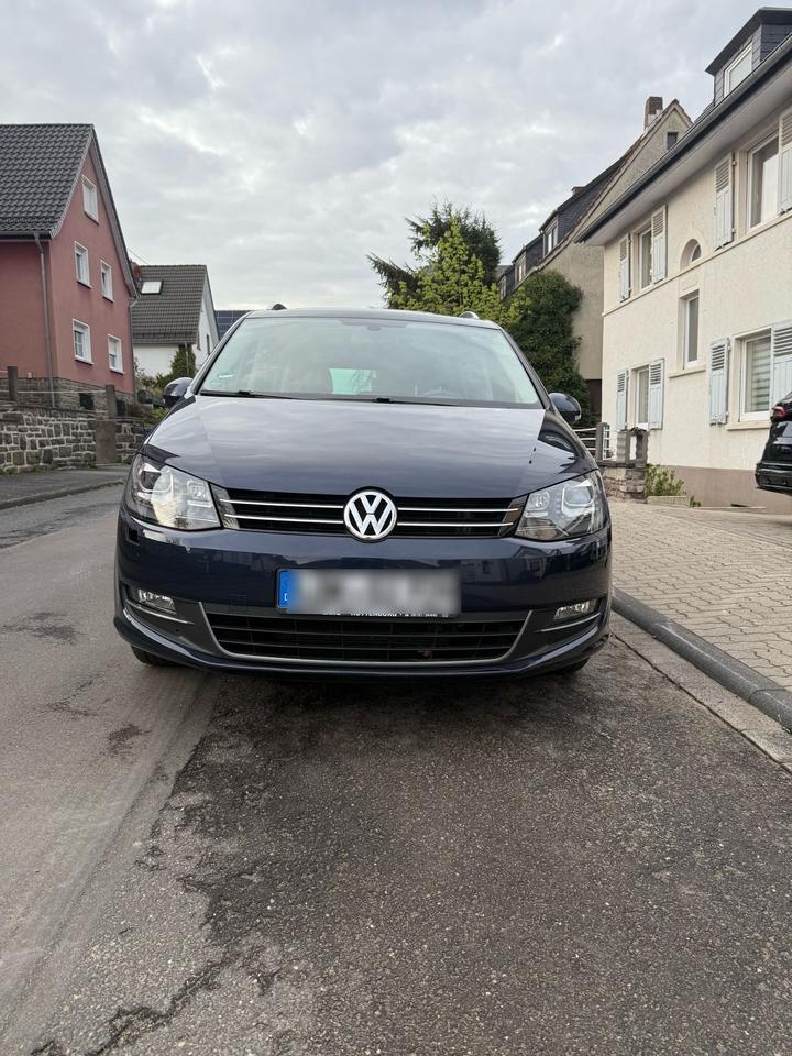 VW Sharan in Top-Zustand – TÜV frisch, Kupplung neu, Panoramadach in Siegen