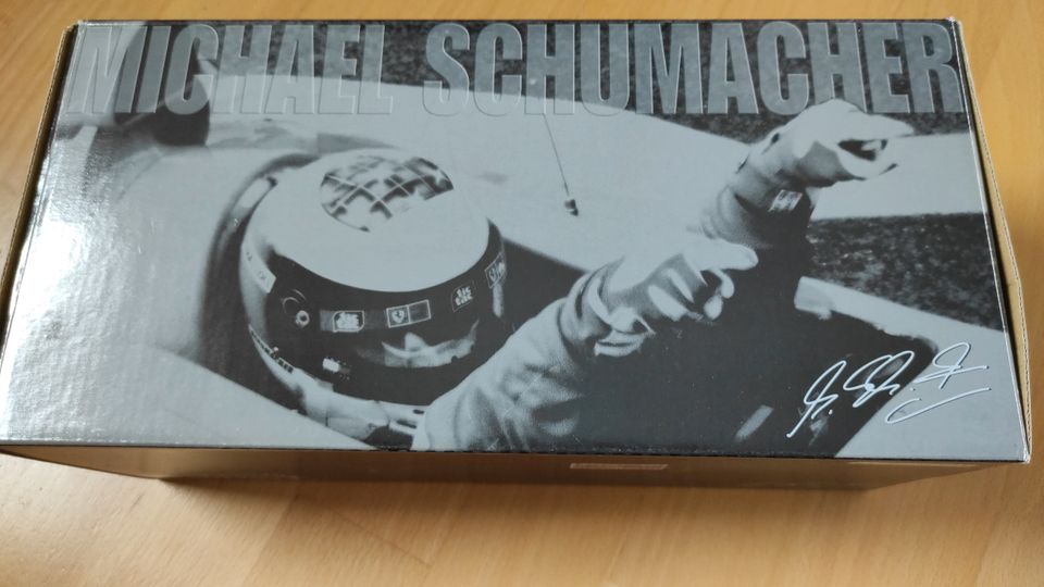 Schumi's Weltmeisterauto 2000 in Solingen