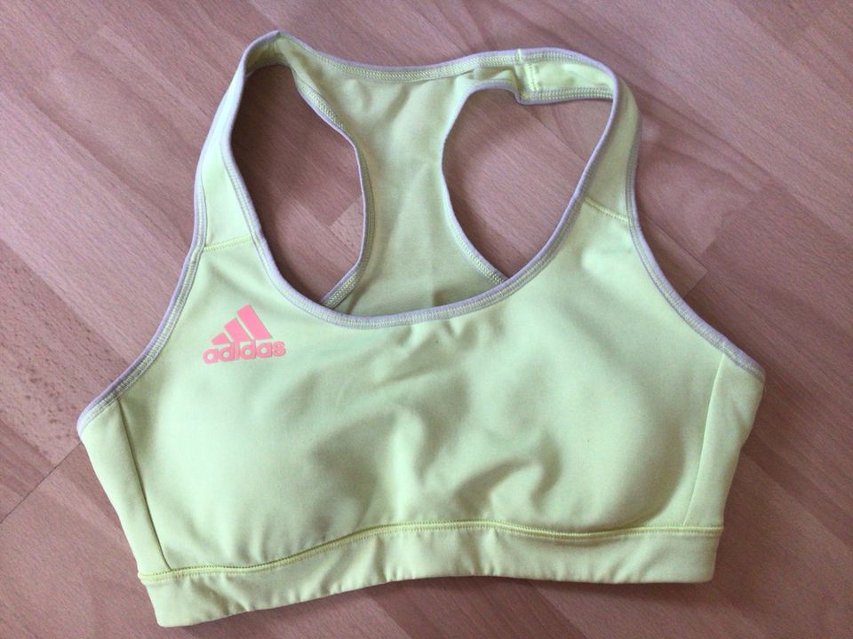 Adidas Sport BH Gelb Grün Gr. S in Obertshausen