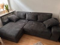Bequeme und pflegeleichte, ausziehbare Couch Niedersachsen - Braunschweig Vorschau