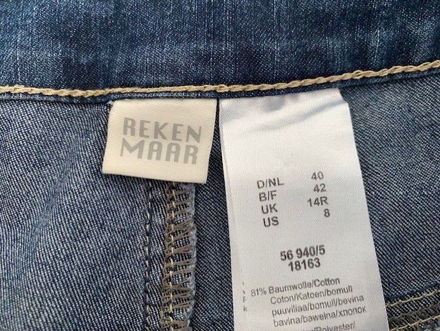 Jeans Retro leicht ausgestellt, wie neu in Düsseldorf