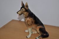 Porzellanfigur "Sitzender Schäferhund" Bayern - Markt Schwaben Vorschau