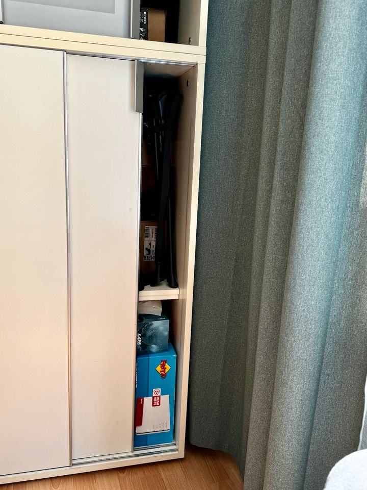 Kleiderschrank 236x117x60 in Köln