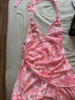 Sommerkleid/ Kleid mit V-Ausschnitt und Blumenmuster Hessen - Weilmünster Vorschau