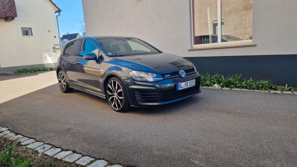 Loading...                    Volkswagen Golf 2.0 TDI DSG BMT GTD GTD